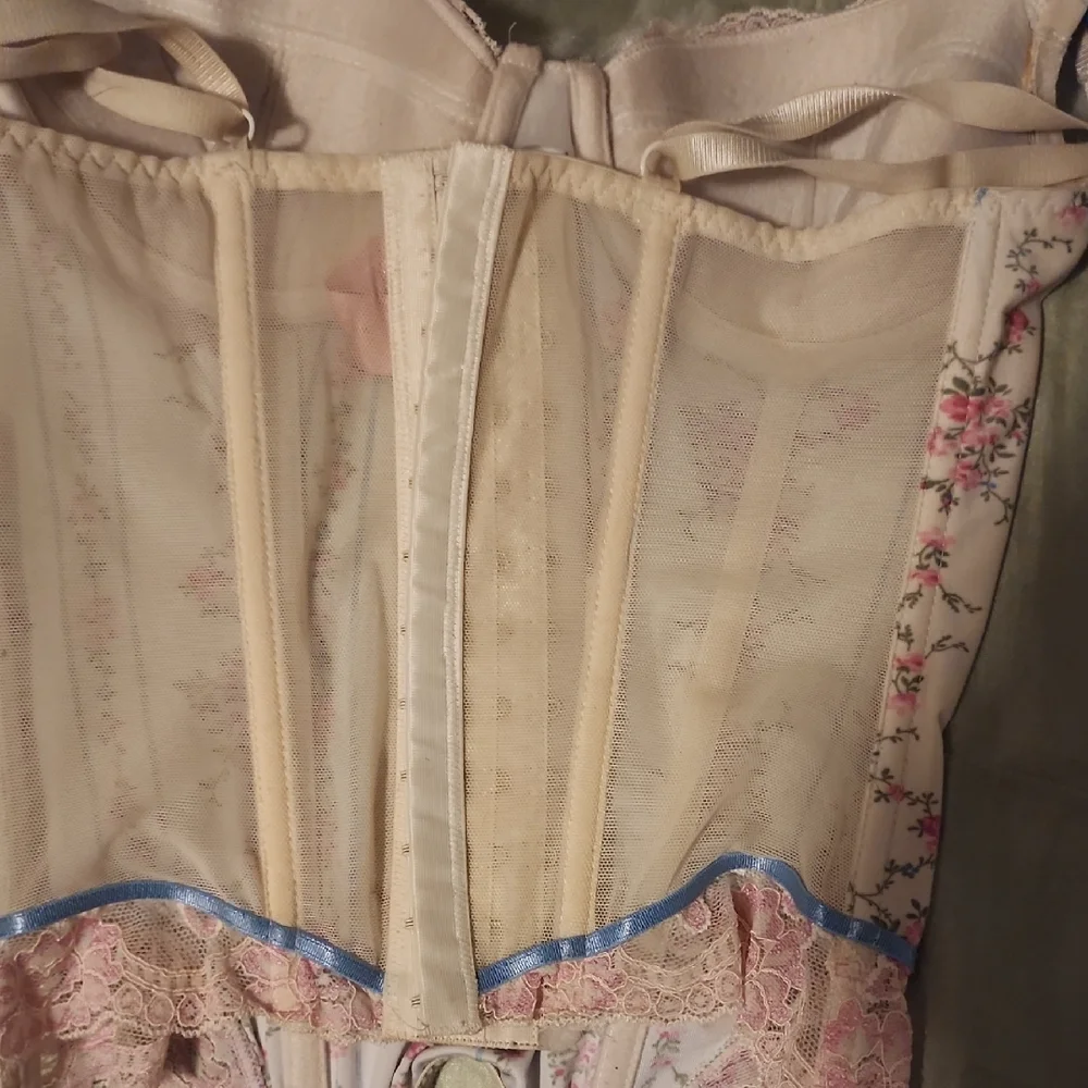 Rare - In Love - Picture 3 of 3